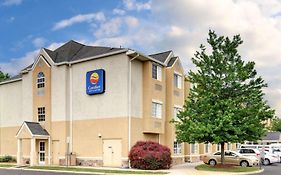 Comfort Inn & Suites Airport Dulles-Gateway